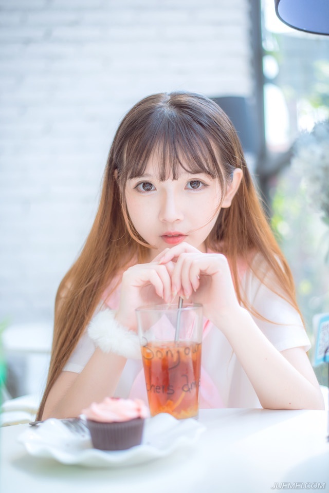 “攻！”抹了一把脸颊上渗出来的血水，吕蒙的目光瞬间变得森冷起来，没有再废话，陈到已经用他的行动告诉了吕蒙他的选择，既然找死，那边就成全你！